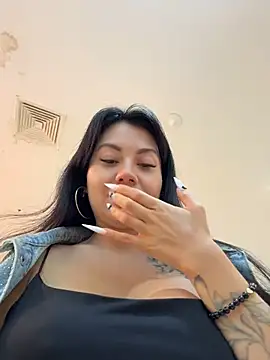 Show modela Wet__Bunny na web-kameri