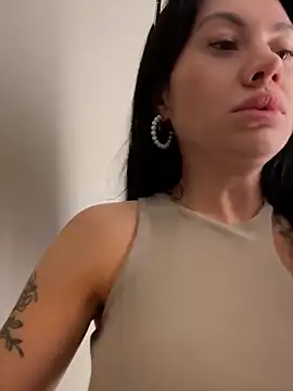 Wet__Bunny Show in webcam