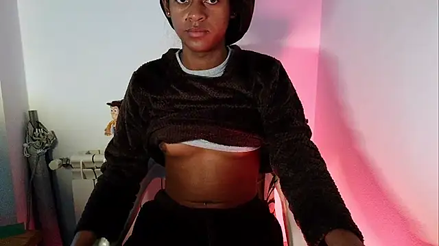 Show modela camil_sexx1 na web-kameri