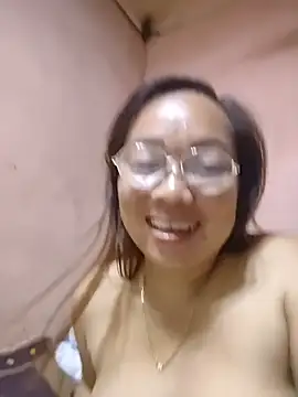 asianwet4u: διαδικτυακό σόου στην κάμερα
