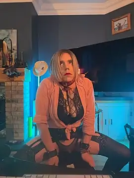 DolceMia84 Webcam show