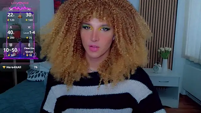 HelenSpellman Show in webcam