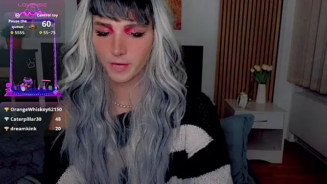 הופעת וובקאם של HelenSpellman