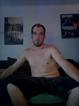 Codymc89: διαδικτυακό σόου στην κάμερα