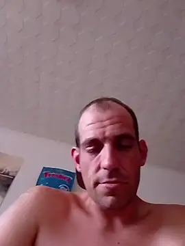 Codymc89: διαδικτυακό σόου στην κάμερα