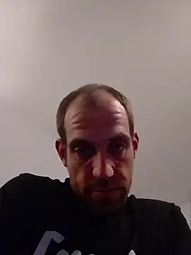Codymc89: διαδικτυακό σόου στην κάμερα