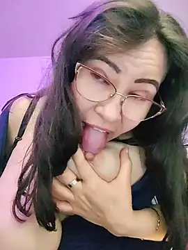 Živý XXX chat esmeralda_milf