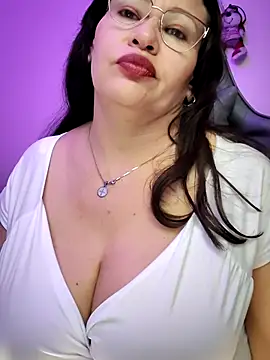 esmeralda_milfn Live XXX chat