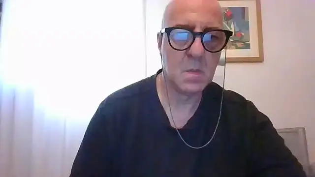 ANONIMO7735 Show in webcam