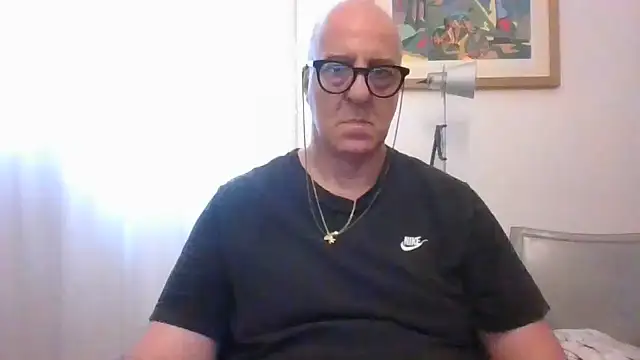 ANONIMO7735 Show in webcam