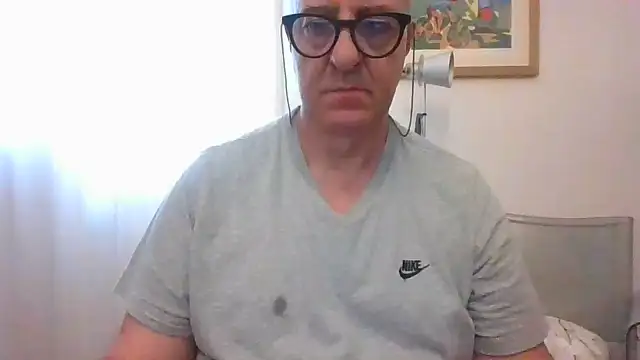 ANONIMO7735 Show Webcam