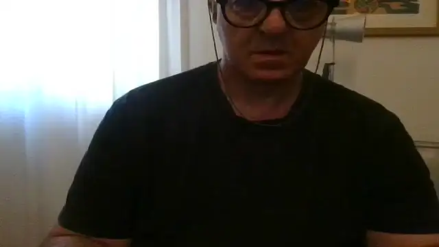 ANONIMO7735 Show in webcam
