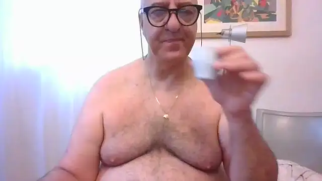 ANONIMO7735 Show in webcam