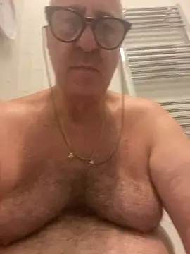 ANONIMO7735 Show in webcam