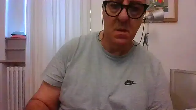 ANONIMO7735 Adlı Modelin Web Kamerası Şovu
