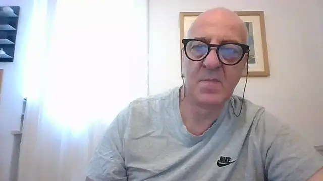 Show modela ANONIMO7735 na web-kameri