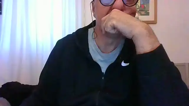 Show modela ANONIMO7735 na web-kameri