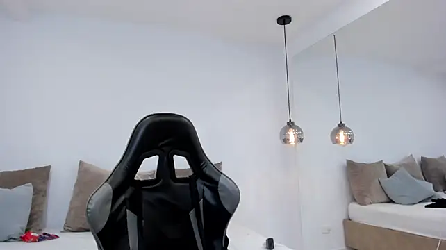 pink_dustt's Live Chat Room