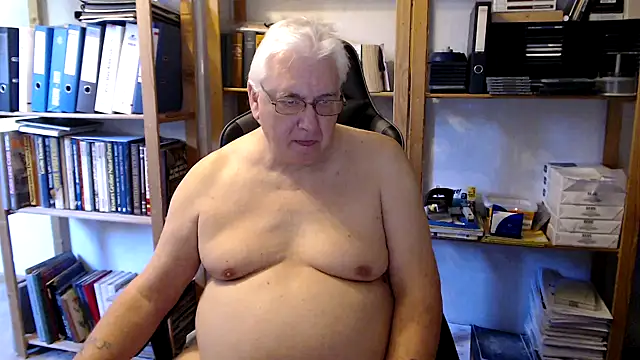 Show modela SchwanzhureXXL na web-kameri