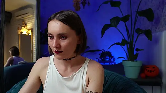 ClaraBendover's Webcam Show