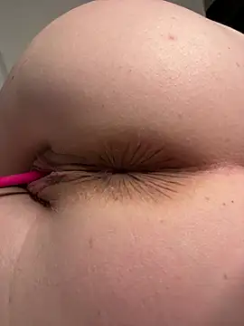 Pokazy przed kamerką – Anal_Top