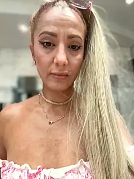 adya-aly Live XXX-chat