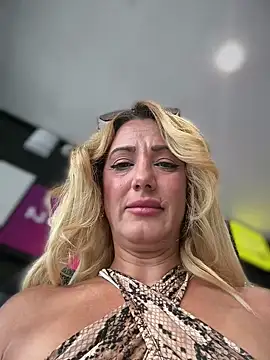 adya-aly Live XXX-Chat