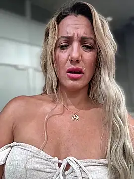 Chat +18 de adya-aly ao vivo