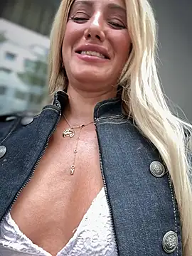 adya-aly Webcam-Show