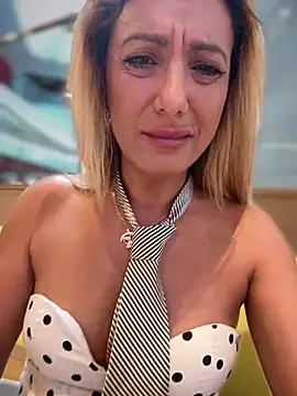 Chat +18 de adya-aly ao vivo