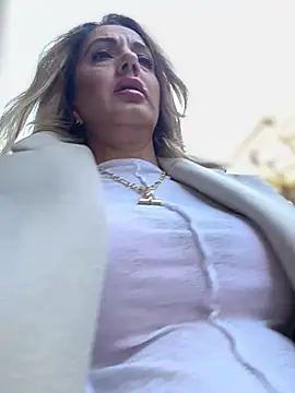 adya-aly Adlı Modelin Canlı XXX Sohbeti
