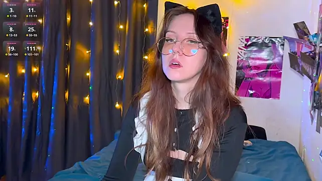 ViolettMo0n webcam show