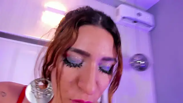 naughty_flower18 Adlı Modelin Canlı XXX Sohbeti