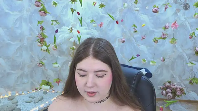 PixelGoddess Adlı Modelin Canlı XXX Sohbeti