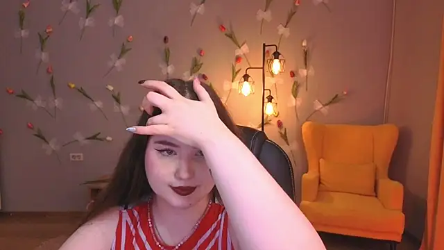 PixelGoddess Adlı Modelin Canlı XXX Sohbeti