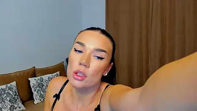 Chat +18 de BellaaDona ao vivo