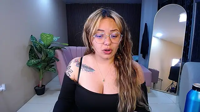 hott_mind_'s Webcam Show