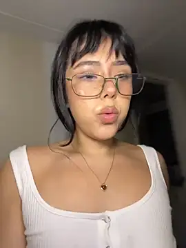 Evie-Luna লাইভ চ্যাট রুম