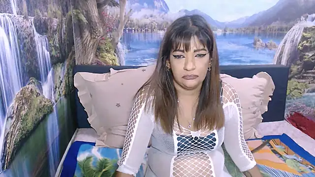 indianaqua Adlı Modelin Canlı XXX Sohbeti