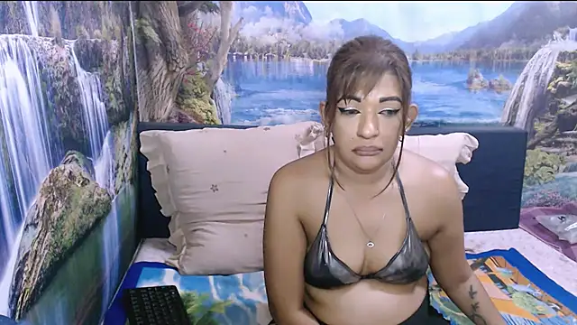 צ'אט XXX בשידור חי של indianaqua