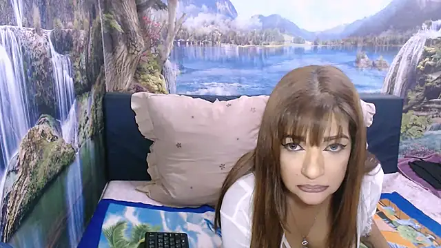 indianaqua Adlı Modelin Canlı XXX Sohbeti