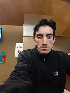 TommyMomentum Live XXX Chat
