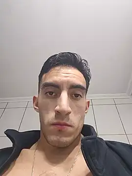 TommyMomentum's Webcam Show