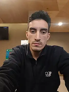 TommyMomentum Pertunjukan Webcam
