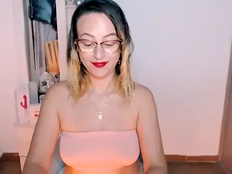 צ'אט XXX בשידור חי של BOREAL_MOON