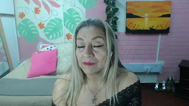 XXX chat uživo modela ZAMANTHA