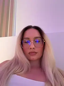 mollyxxx Adlı Modelin Canlı XXX Sohbeti