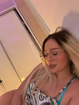 mollyxxx 现场XXX聊天