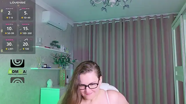 KellyKleine 现场XXX聊天