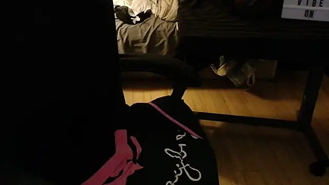 angecornuXOn Live chat-huone